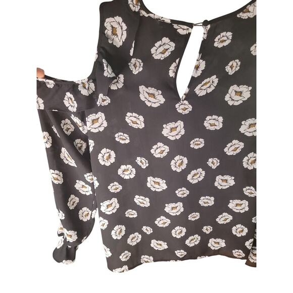 Ann Taylor Shoulder Cutout Blouse Black Floral Long Sleeves Ruffled Sz M - Picture 5 of 8